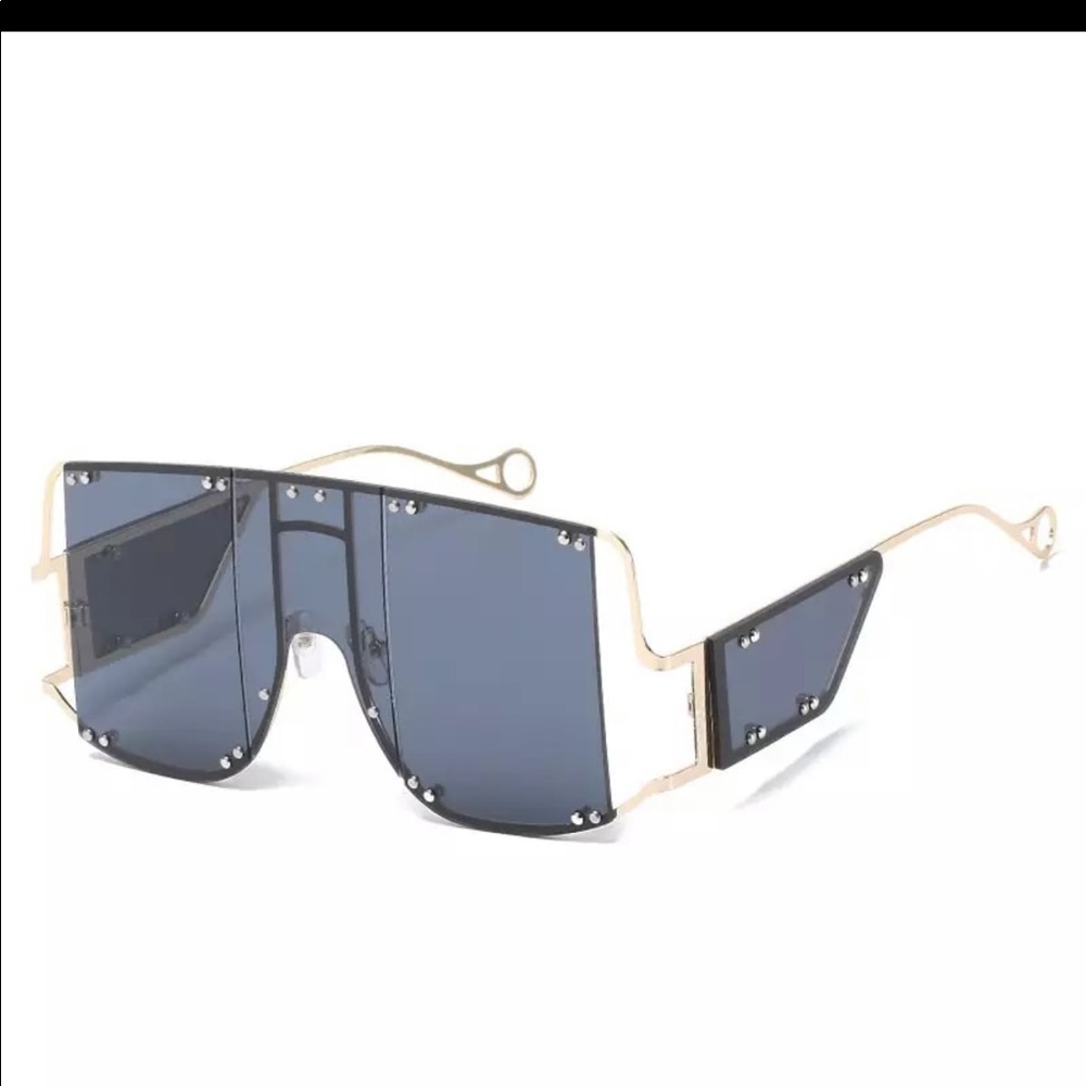 Trendy Oversized Sunglasses